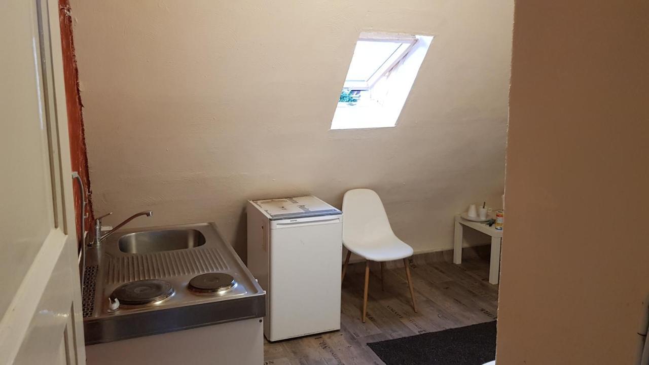 Handwerker Unterkunft Monteurzimmer Mit Gemeinschaftsbad In Brebach Sarrebruck Exterior foto